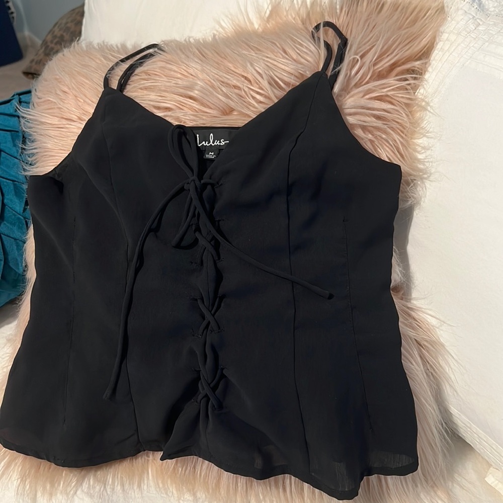 LuLus black tank camisole size M